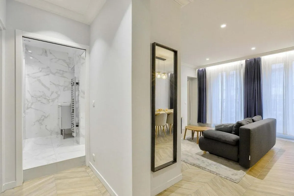 Stylish And New 2Br Flat In The Heart Of Paris Apartamento França
