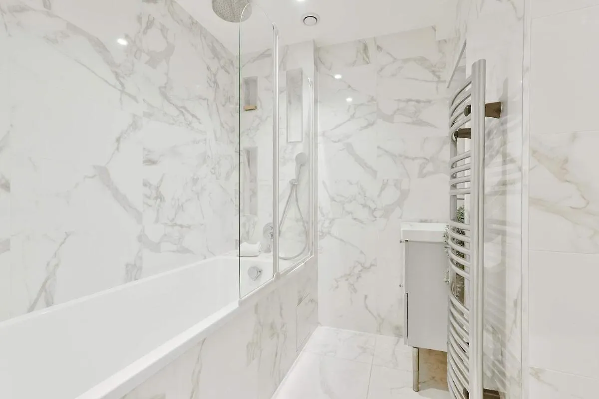 Stylish And New 2Br Flat In The Heart Of Paris Apartment