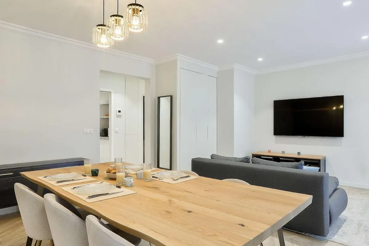 Stylish And New 2Br Flat In The Heart Of Paris Apartment France