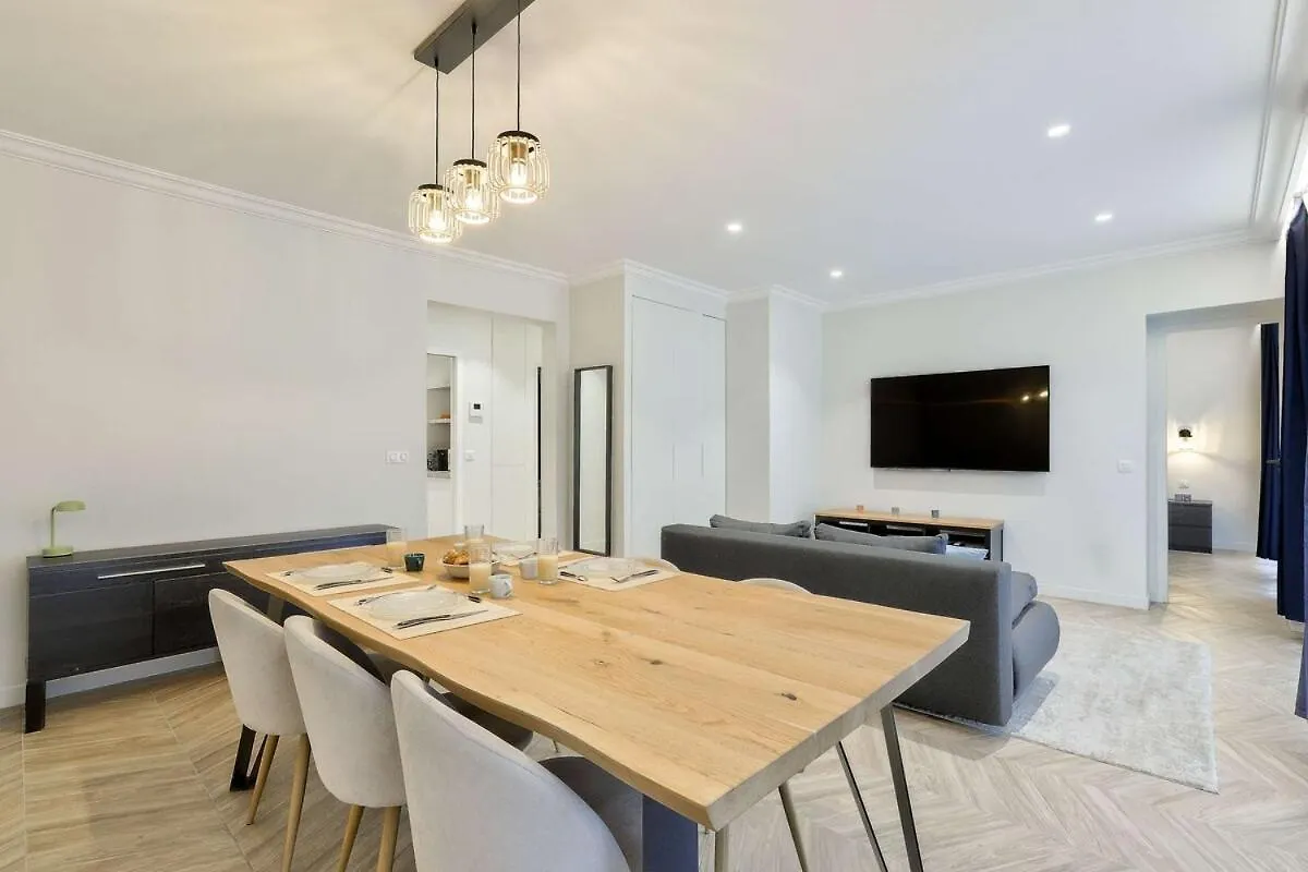 Stylish And New 2Br Flat In The Heart Of Paris Apartment