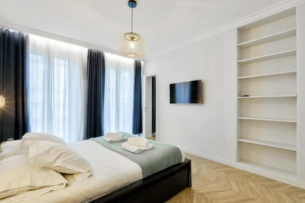 Stylish And New 2Br Flat In The Heart Of Paris Daire
